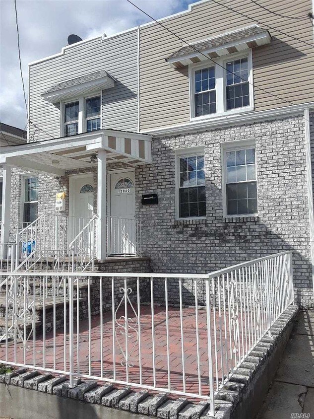 Primary Photo - 128-40-128150 150th St