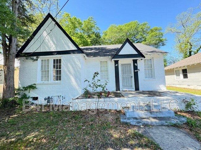 Building Photo - 1111 Henry Ave