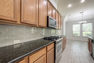 Building Photo - 18302 N Elizabeth Shore Loop