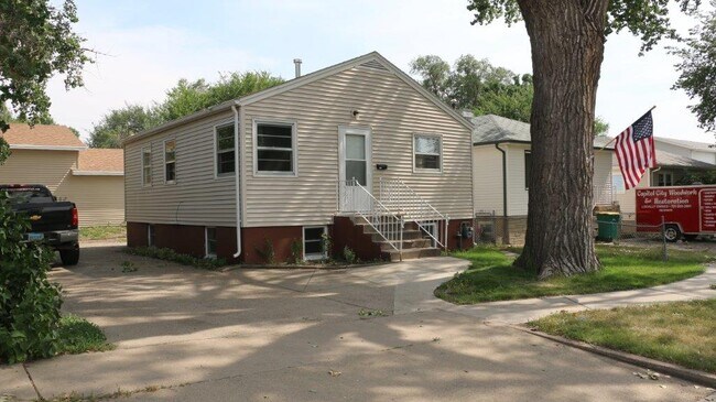 Building Photo - 501 N 19th St