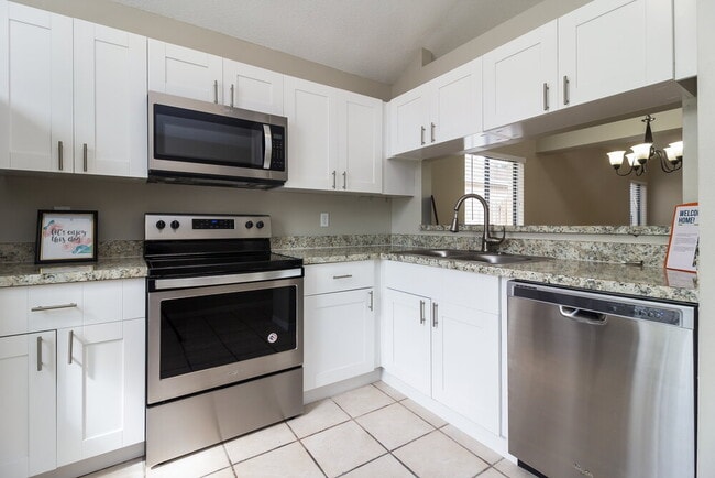 Foto del edificio - 1067 Manigan Ave