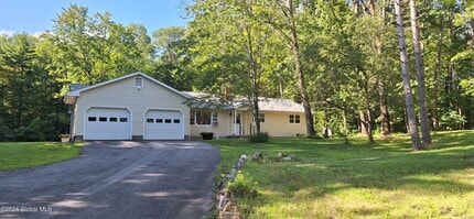 Building Photo - 1031 Saratoga Rd