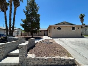 Building Photo - 3979 Avonwood Ave
