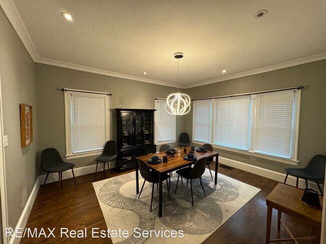 Foto del edificio - 4 br, 3 bath House - 905 Gladstone Boulevar