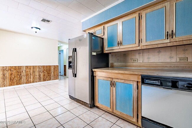 Building Photo - 3 Bed 2 Bath House for Rent