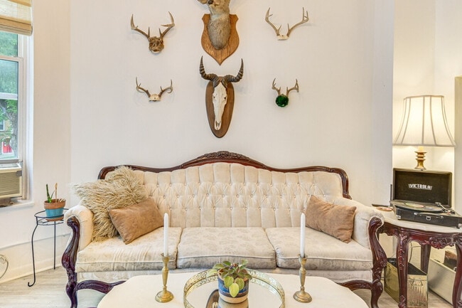 Foto del edificio - 3254 W Wabansia Ave