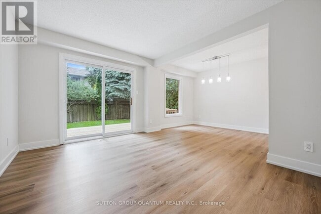Building Photo - 157 Riverview St
