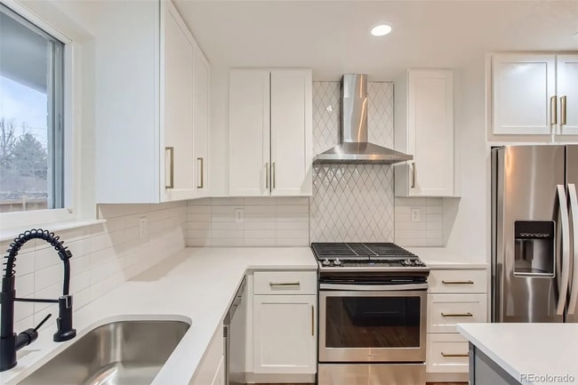 Building Photo - 4090 W Wagon Trail Dr