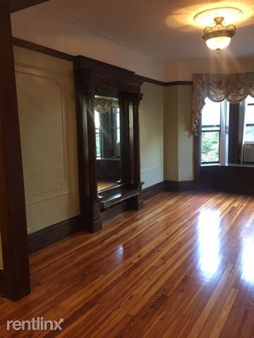 Building Photo - 554 Bay Ridge Pky