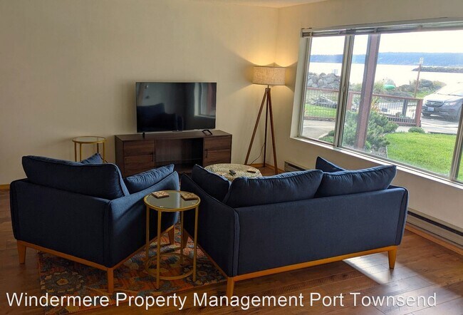 Building Photo - 2 br, 1 bath House - 2137 Washington Stree...