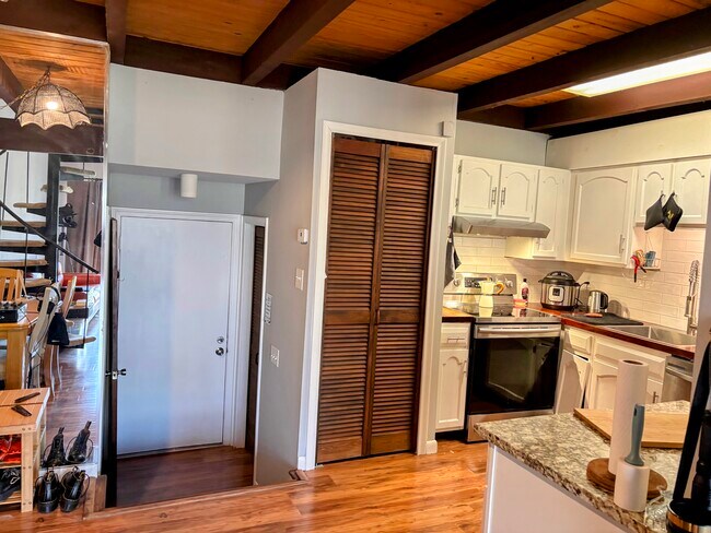 Foto del edificio - 14B Country Squire Dr