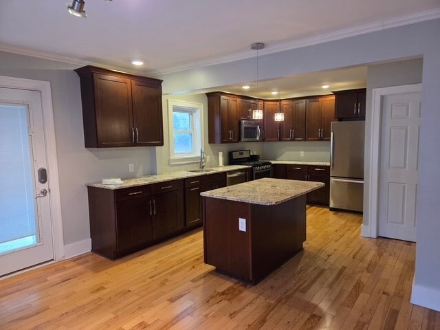 Foto del edificio - 1630-1 Empire Blvd