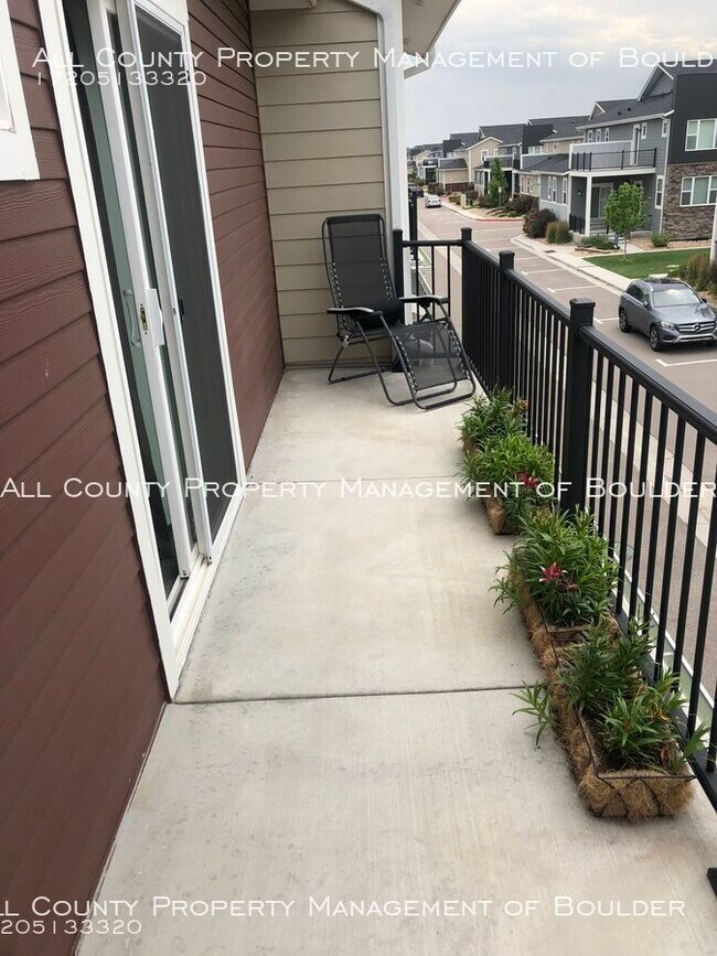Foto del edificio - Like New Townhouse in SW Longmont