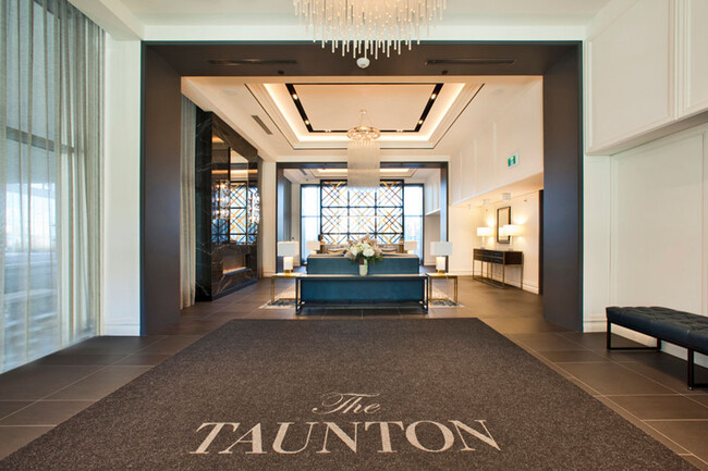 Photo du bâtiment - The Taunton Apartments