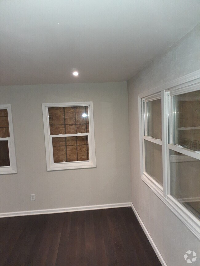 Oak Knoll Renaissance Apartments for Rent Gary, IN 2 Rentals