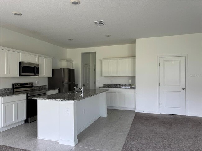 Building Photo - 2669 Buttercup Ave