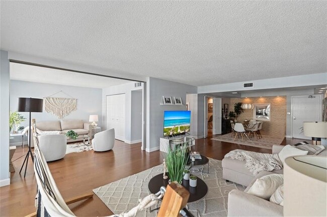 Building Photo - 3500 Galt Ocean Dr