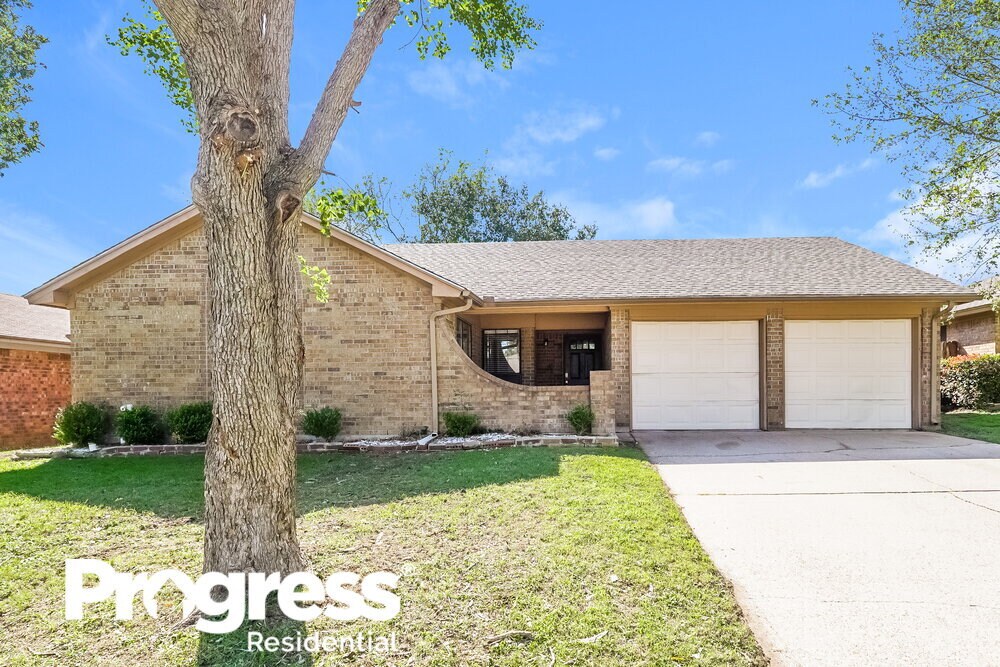 Primary Photo - 749 Parkview Dr