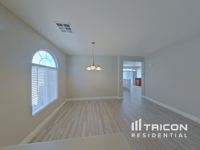 Foto del edificio - 9105 Nicklewood Ave