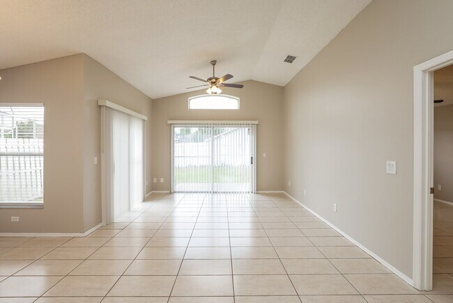Foto del edificio - 13318 Greenpointe Dr