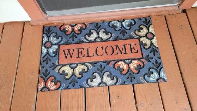 Building Photo - 9835 Willow Creek Commerce Dr