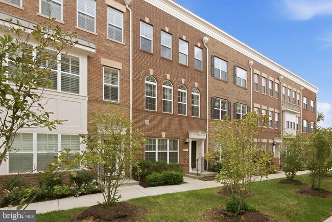 Building Photo - 4757 Cherokee St