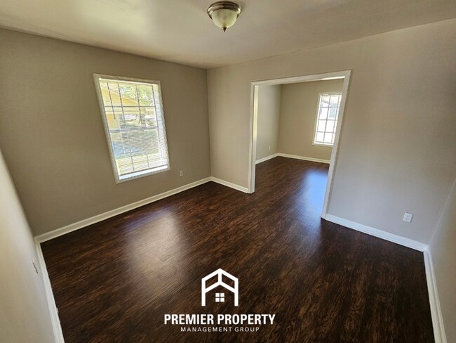 Building Photo - 5759 Foxdale Rd