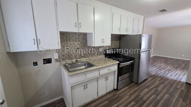 Foto del edificio - 7691 Leyden Ln