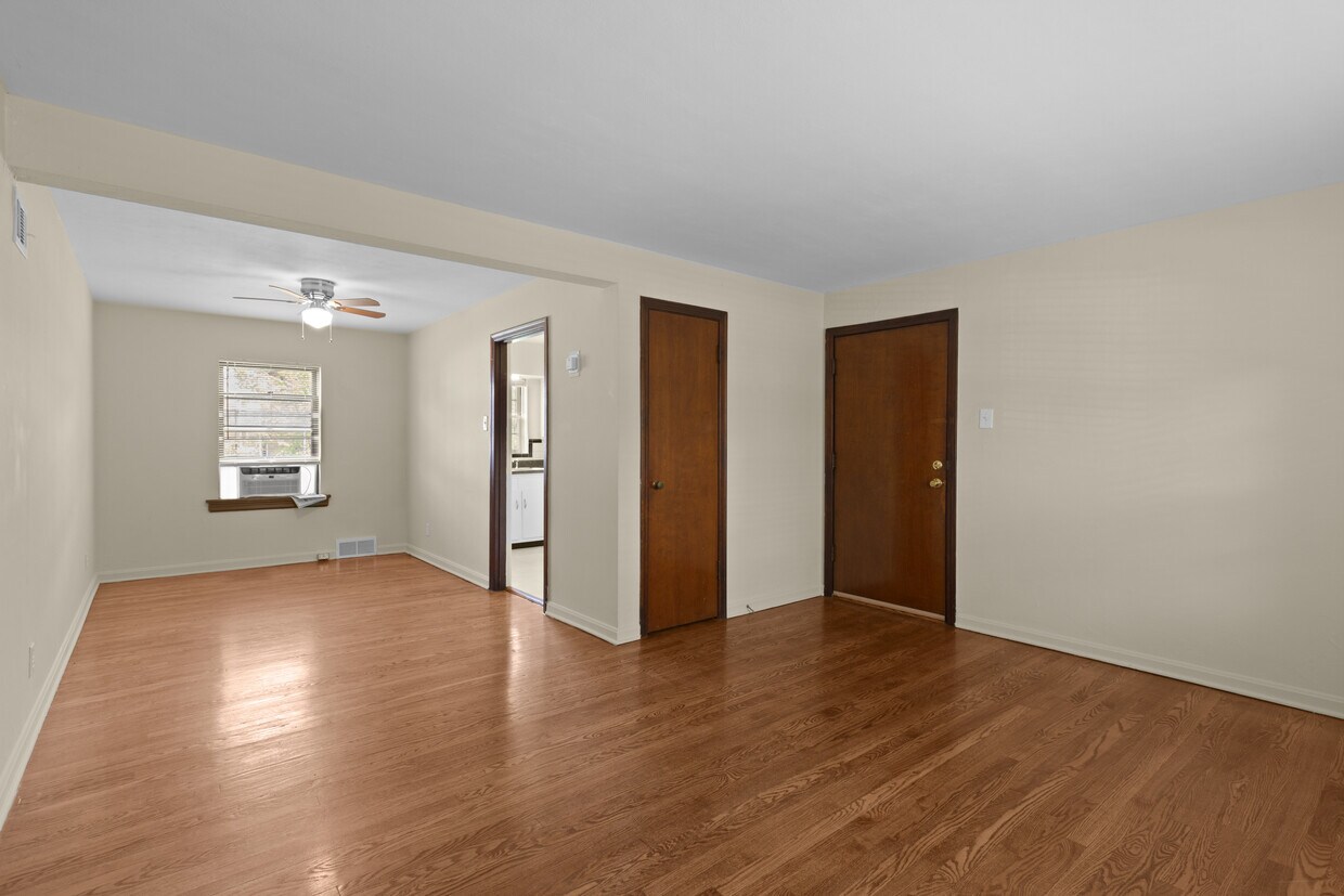 7005 Tulane Ave Unit 1W, University City, MO 63130 Apartments in