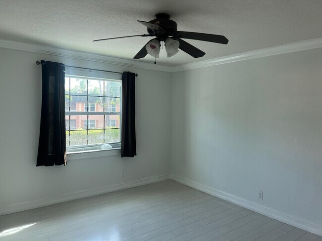 Foto del edificio - 708 SE 2nd Ave