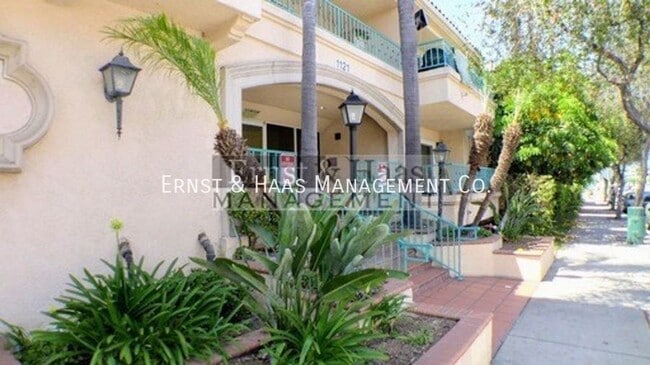 Building Photo - 1121 Obispo Ave