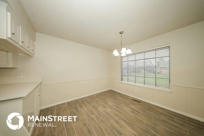 Foto del edificio - 9900 S Hillcrest Dr
