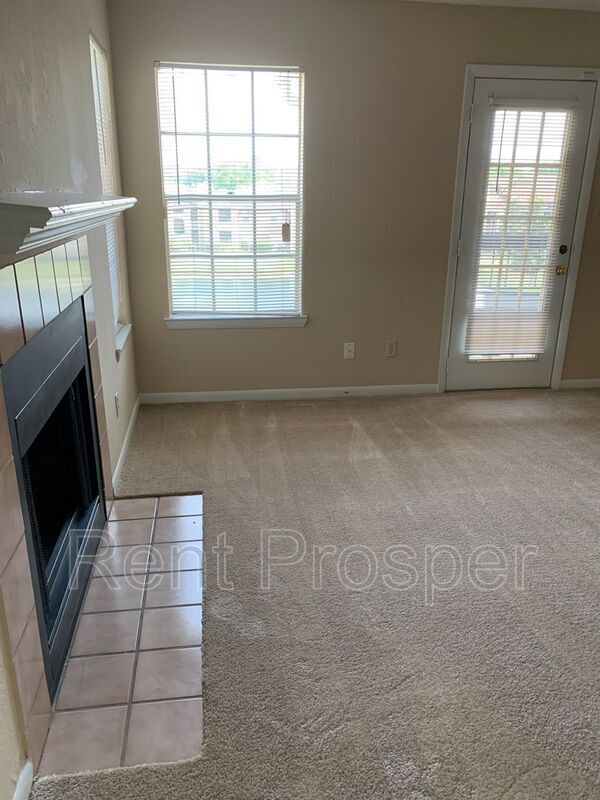 Building Photo - 5501 Rosebriar Way