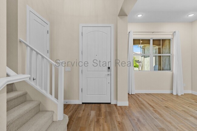 Building Photo - 1827 N 140th Ave