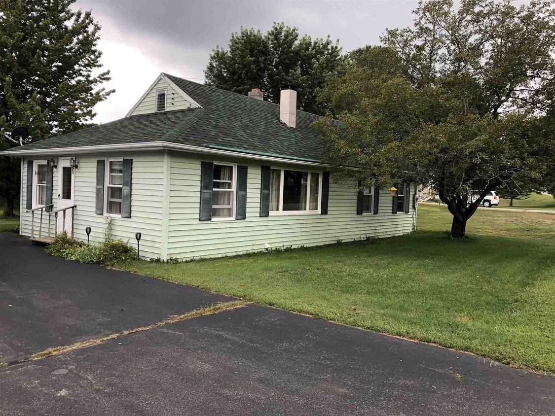 Primary Photo - 381 Elm St