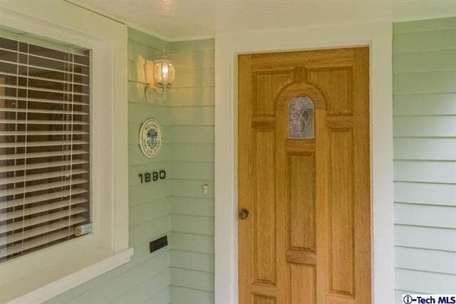 Foto del edificio - 1890 Las Lunas St