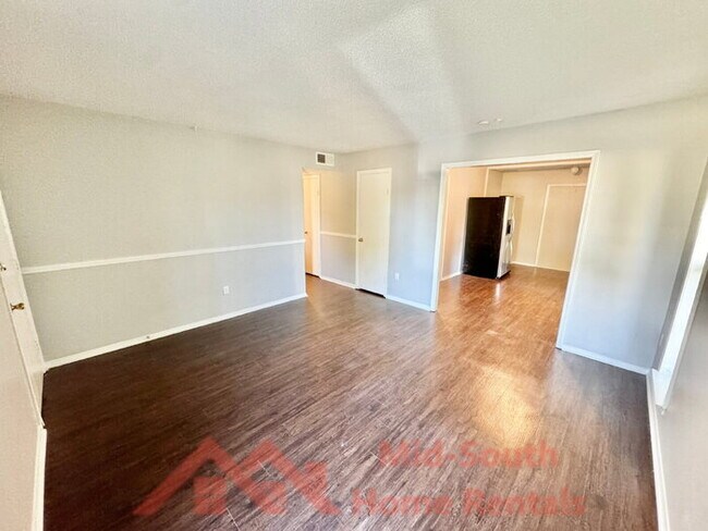 Foto del edificio - 3231 Ridgemont Ave