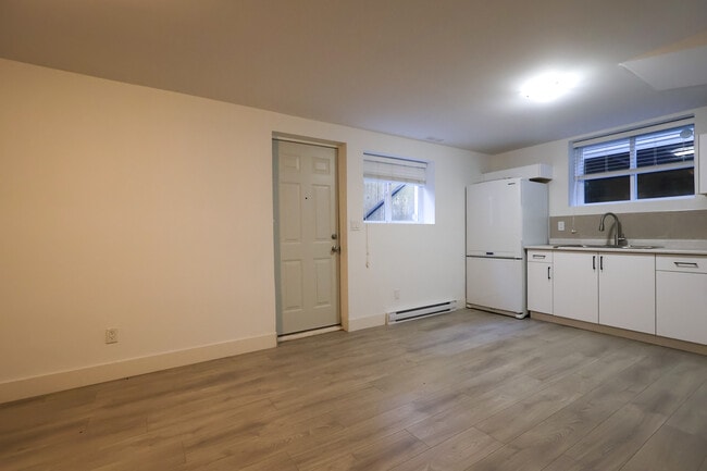 Building Photo - 21684-21695 95 Ave