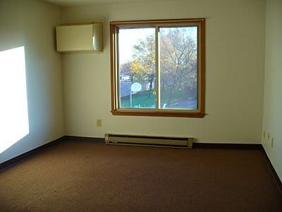 Building Photo - 11513 Douglas Ave