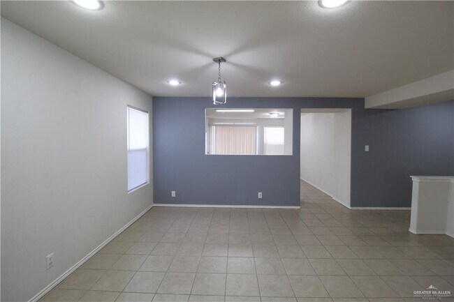 Foto del edificio - 4128 Periwinkle Ave