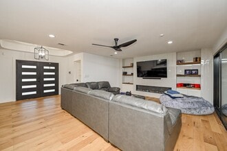 Building Photo - 25602 Yellow Pine Ln