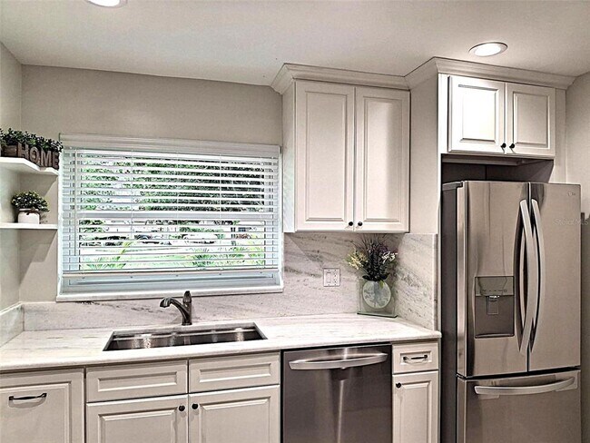 Building Photo - 9684 Lake Seminole Dr E