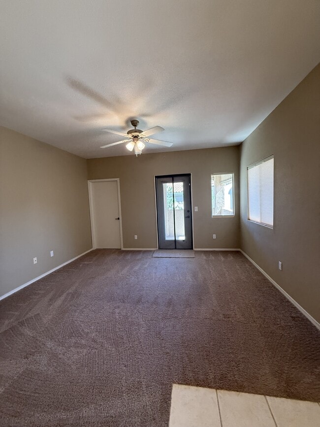 Building Photo - 6800 Vista Del Norte Dr NE