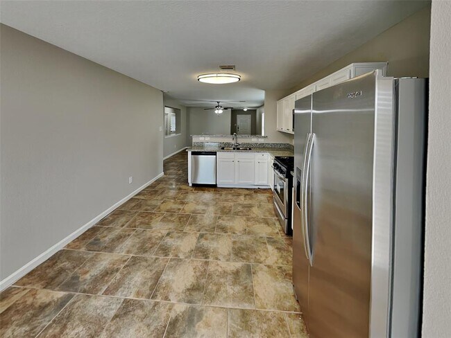 Building Photo - 358 Silky Leaf Dr