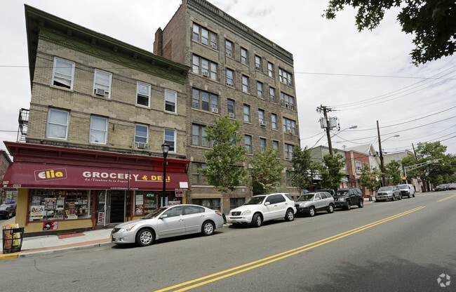 Building Photo - 901 New York Ave