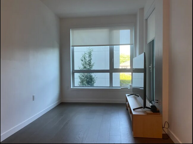 Building Photo - 6328 Cambie St.