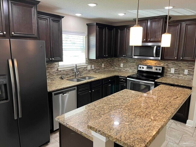Foto del edificio - 5892 Pendleton Ct