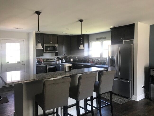 Kitchen - 25001 Vista Rd