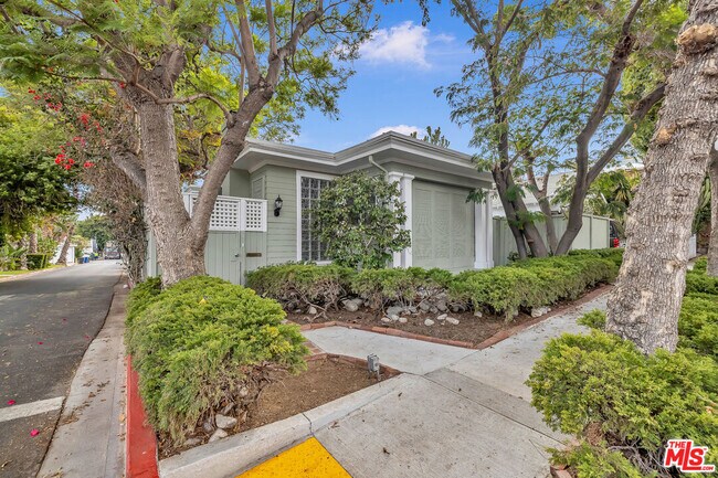 Building Photo - 9024 Keith Ave