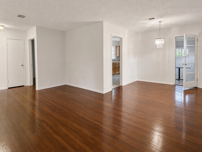 Foto del edificio - 5522 Nassau Rd